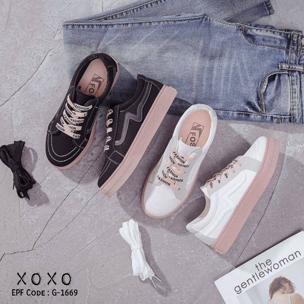 รองเท้าผ้าใบแฟชั่นทูโทนพาสเทล (สีดำ)