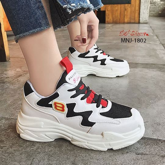 รองเท้าผ้าใบสไตล์Sportแต่งสีแฟชั่น (สีแดง)