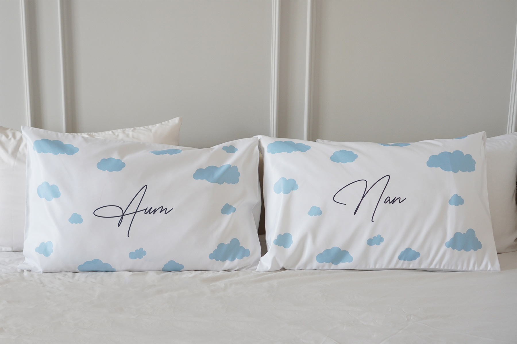 ปลอกหมอนหนุนคู่ สีขาว ลาย Fluffy Cloud