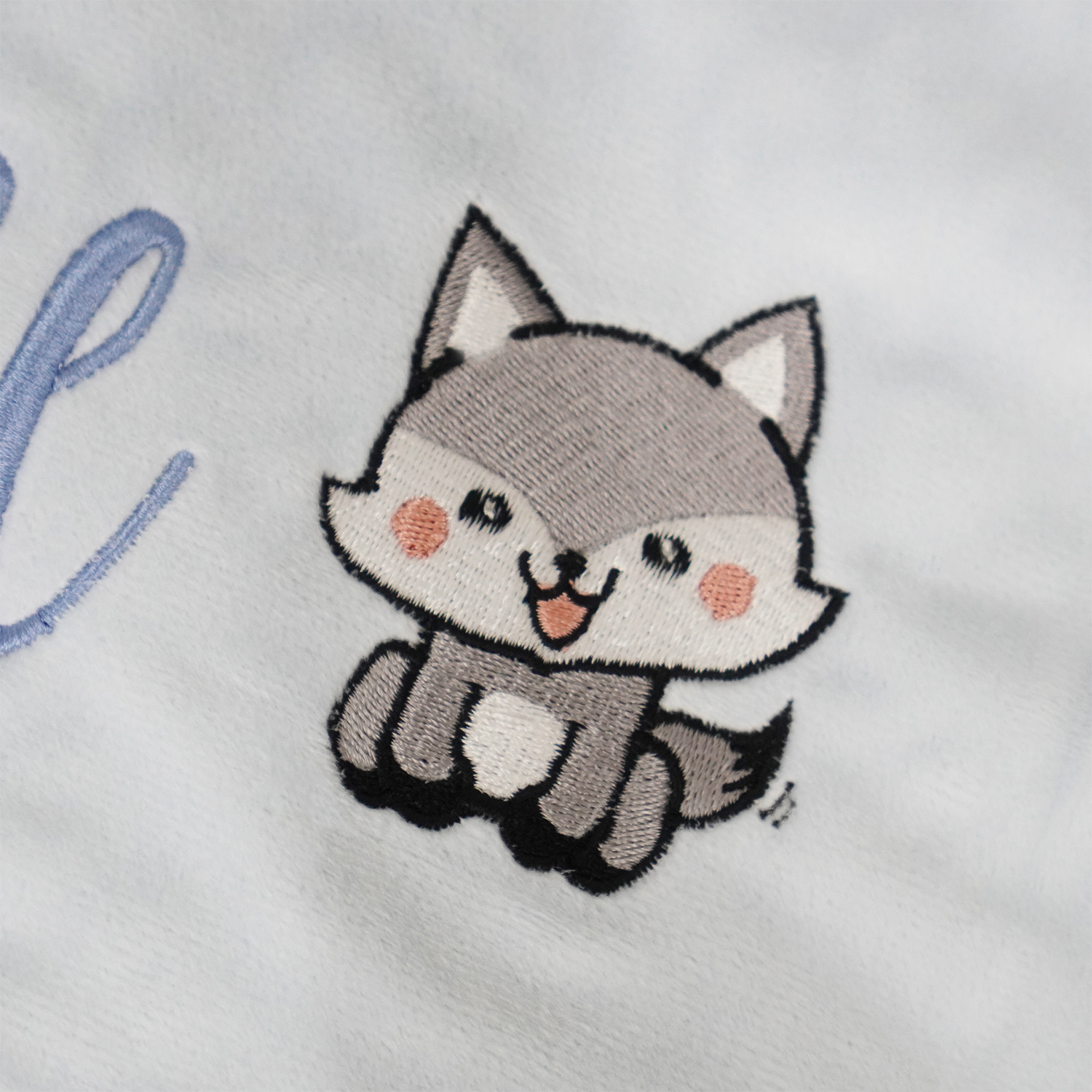 ผ้าห่ม Minky - สีฟ้า-เทา 75x100cm แบบปักชื่อ+การ์ตูน - Fox