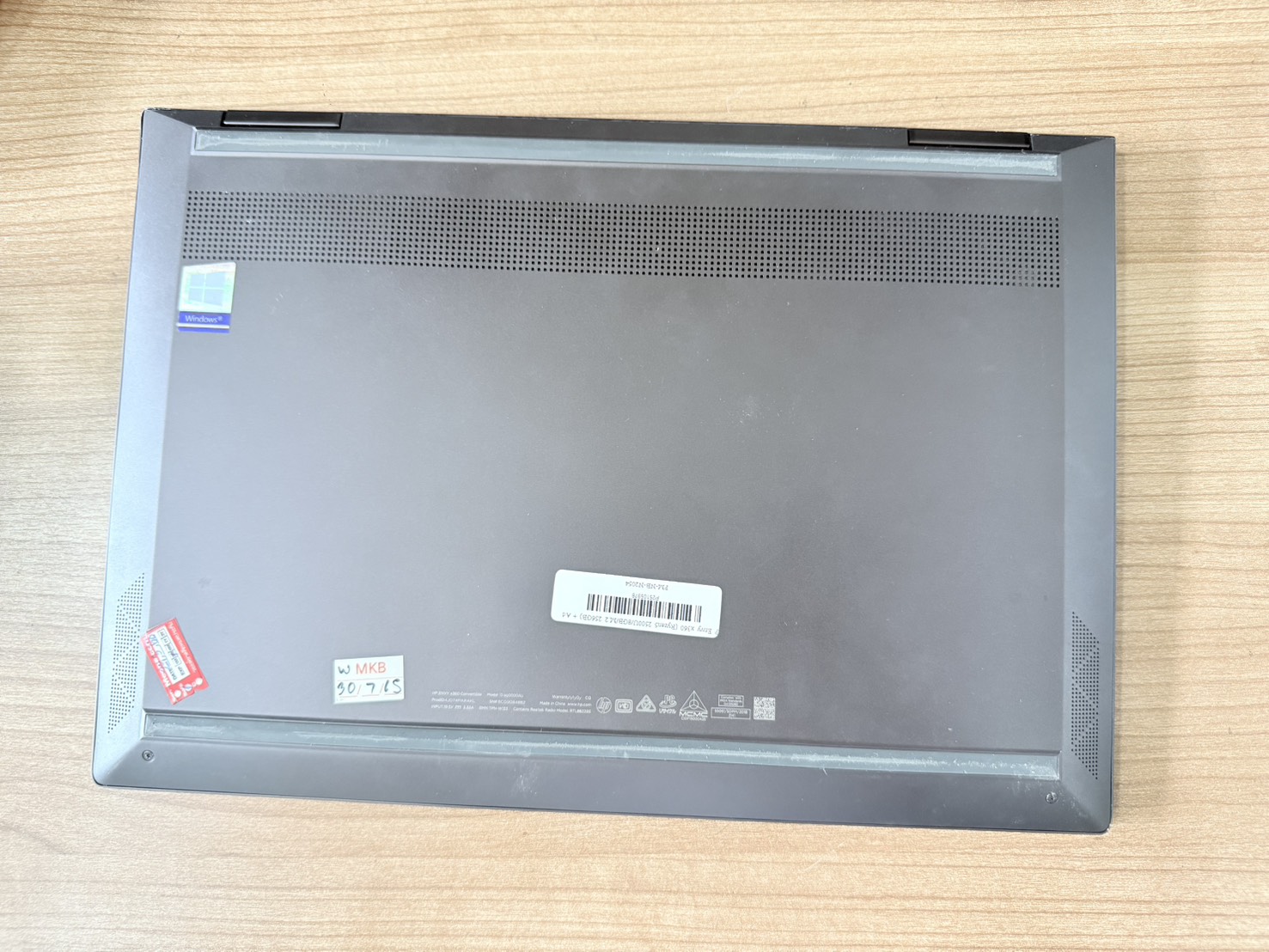 โน้ตบุ๊ค HP Envy x360 (Ryzen5 2500U/8GB/M.2 256GB) + Adapter จอ Bright เล็กน้อย มุมเครื่องกรอบจอบุบ