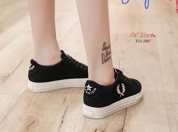 รองเท้าผ้าใบแฟั่นปักลายรวงข้าว (สีขาว)