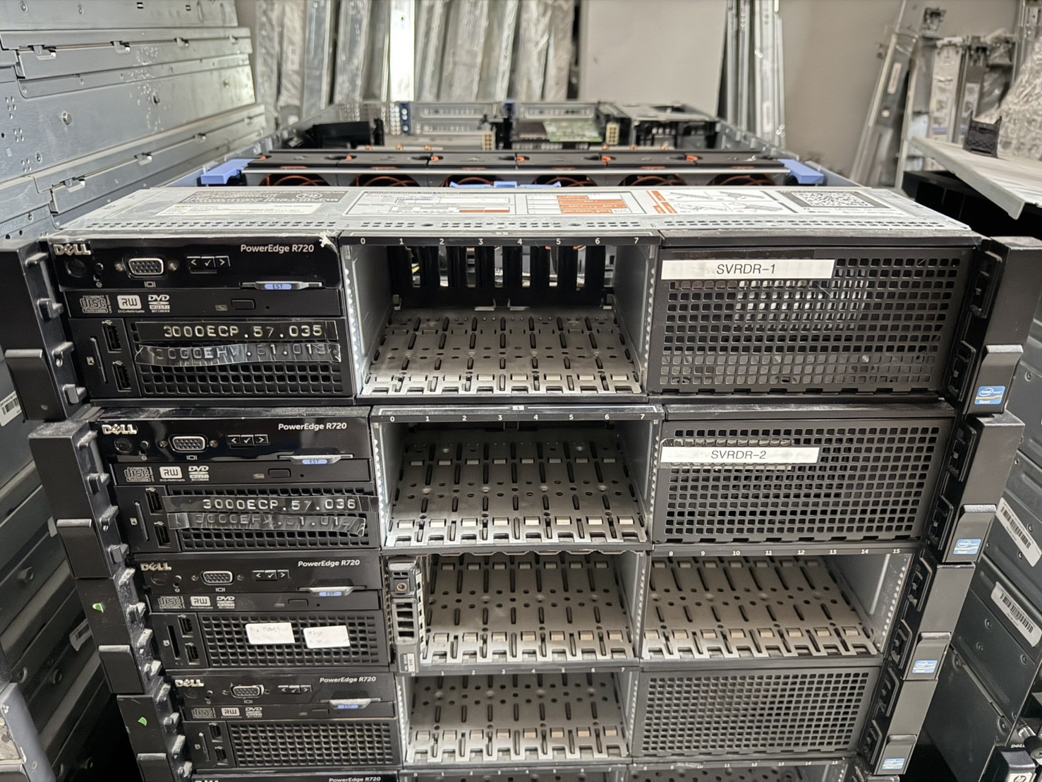 เซิร์ฟเวอร์ Dell PowerEdge R720 Server CPU E5-2650v2 x2 Ram 128 GB SAS 300 x2 Tray x8 Power x2 Raid H710mini