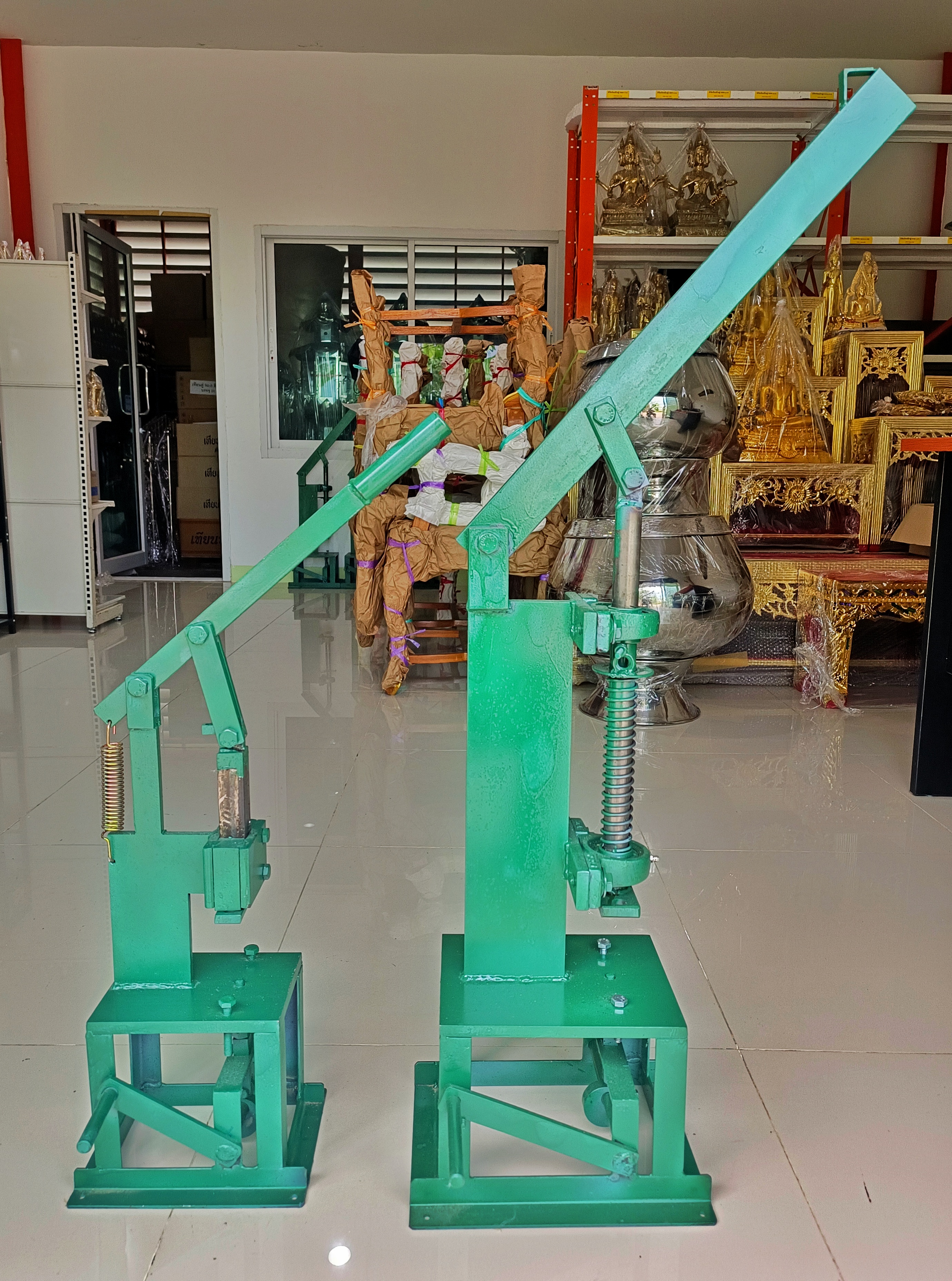 เครื่องปั๊มพระผง