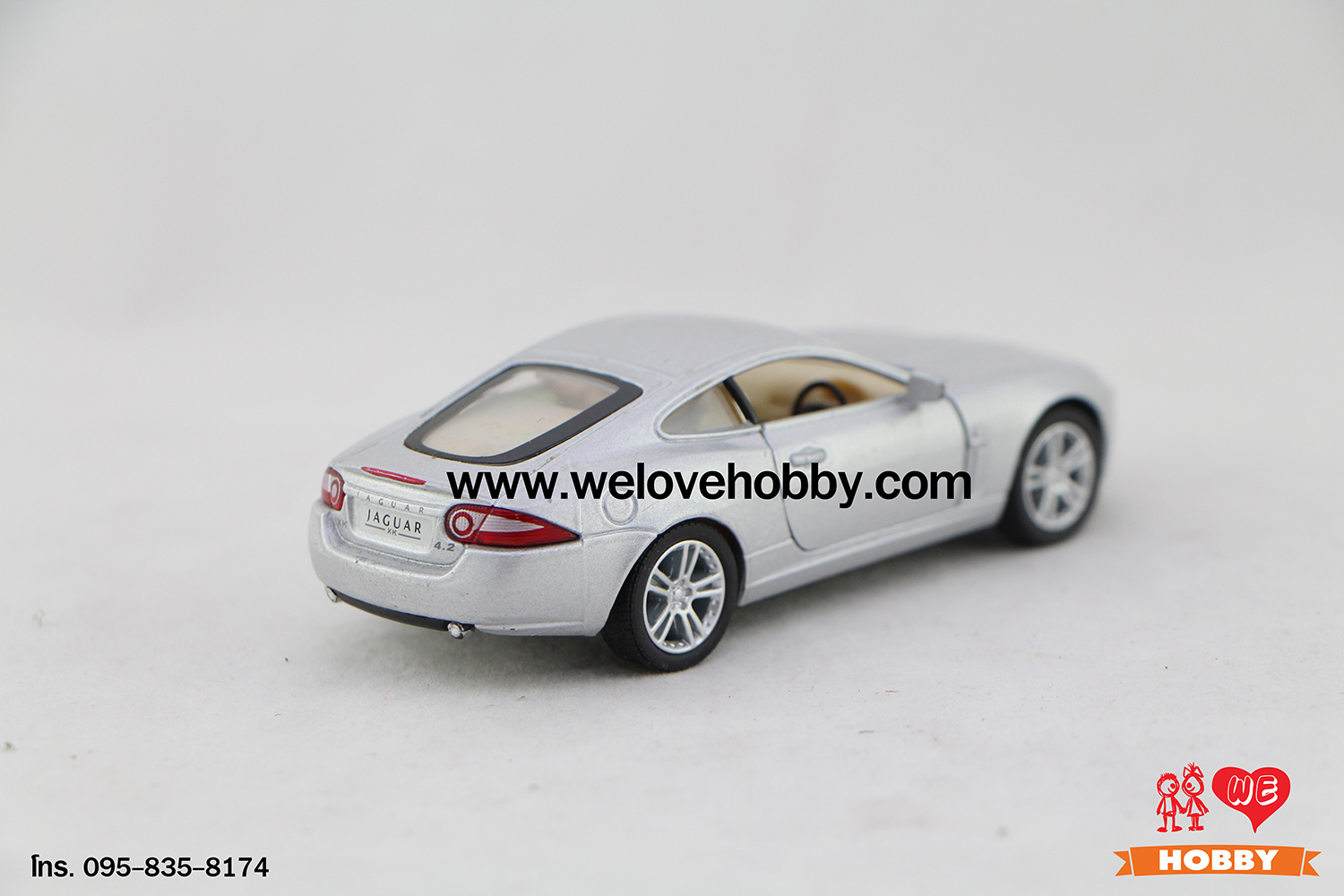 โมเดลรถซุปเปอร์ คาร์ Jaguar XK Coupe สีเทา Scale 1:38