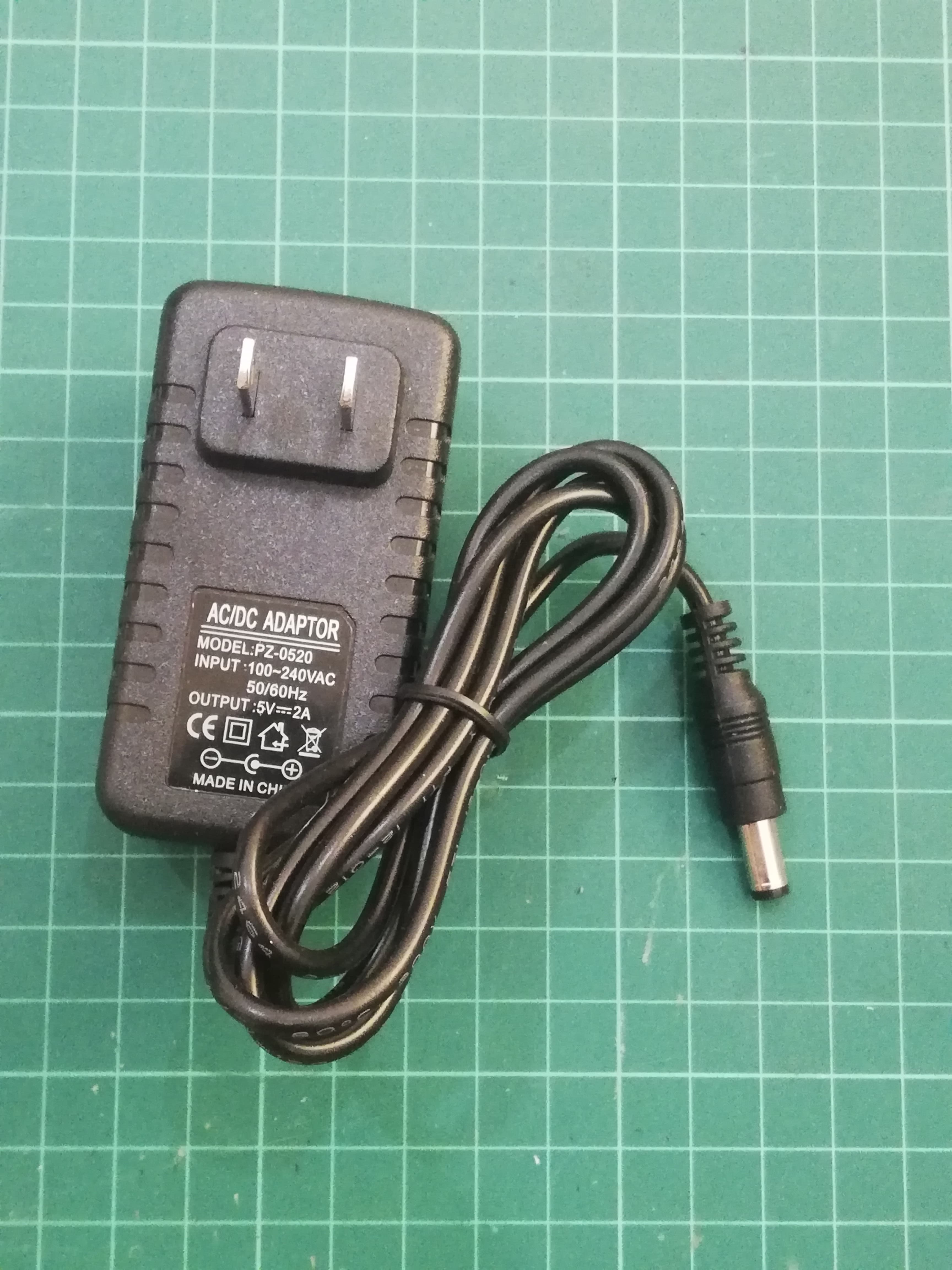AC/DC Adapter 5V 2A (Model PZ-0520)