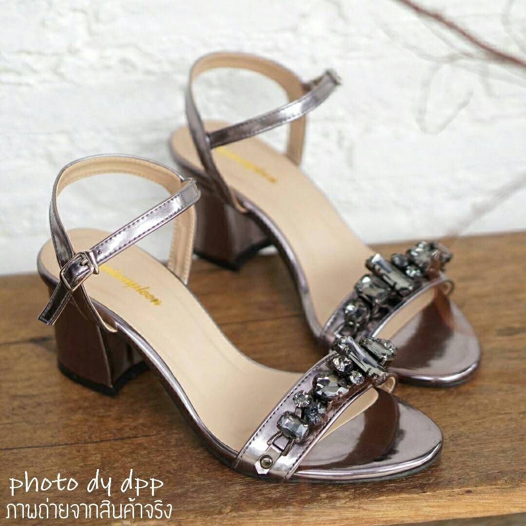 พร้อมส่ง : รองเท้าส้นสูงสไตล์ MIUMIU (สีเทาเข้ม)