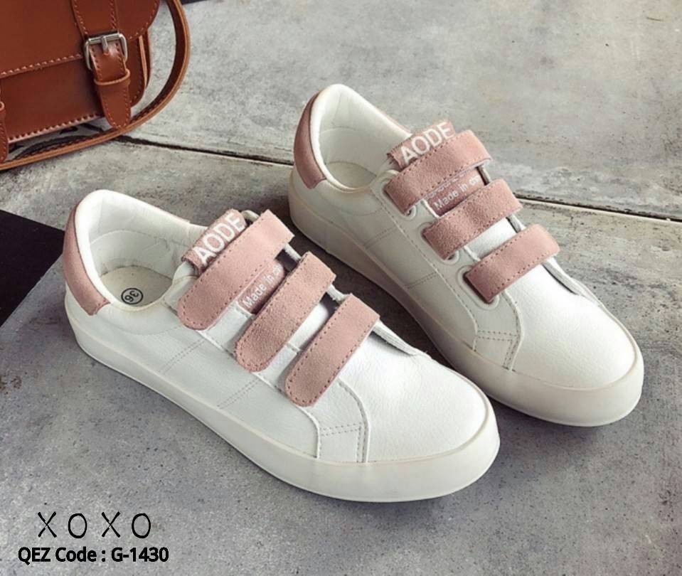 รองเท้าผ้าใบหนังแกะแต่งเมจิกเทป (สีฟ้า)