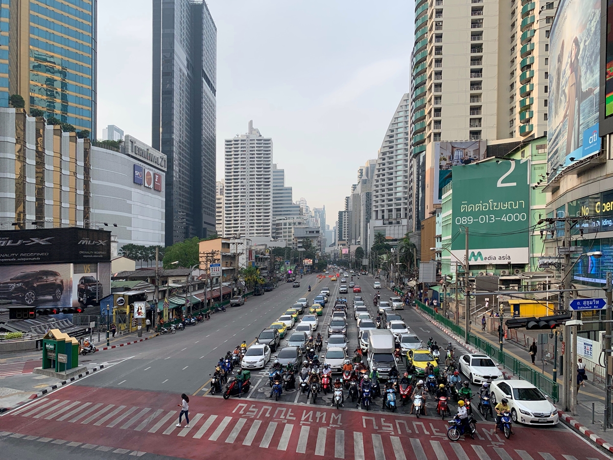 Long-term 30-year lease of land, size 476 sq.w., next to Sukhumvit Road. Close to the BTS station