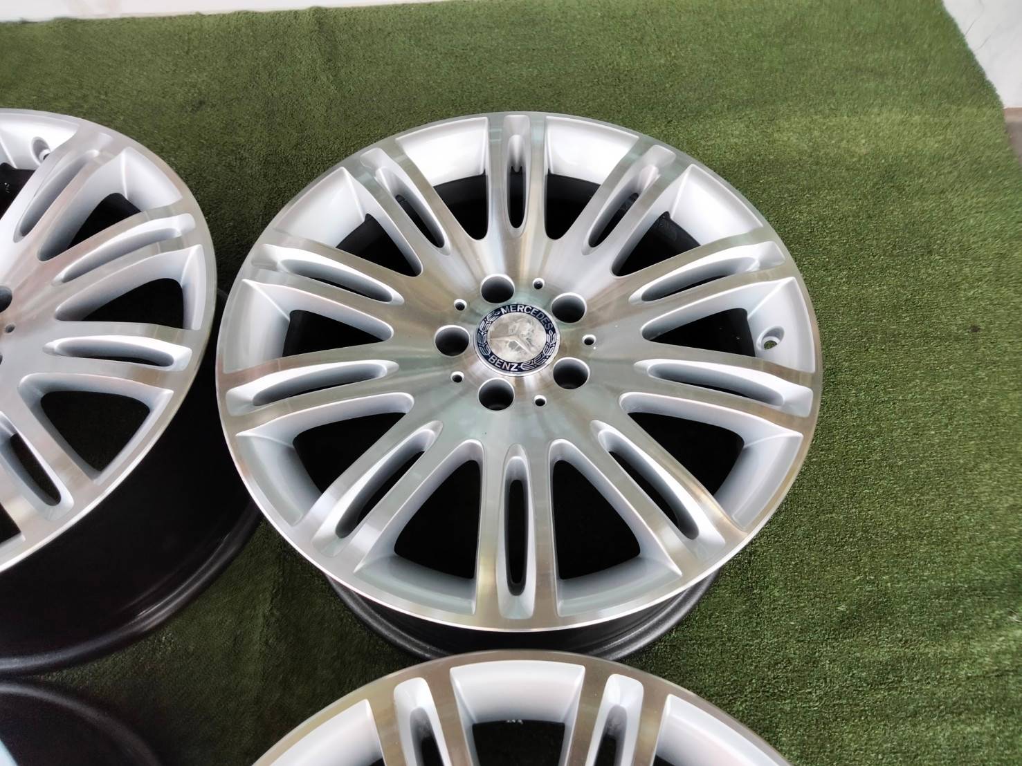 ล้อมือสองแท้ W211 10 spoke 18" avantgarde