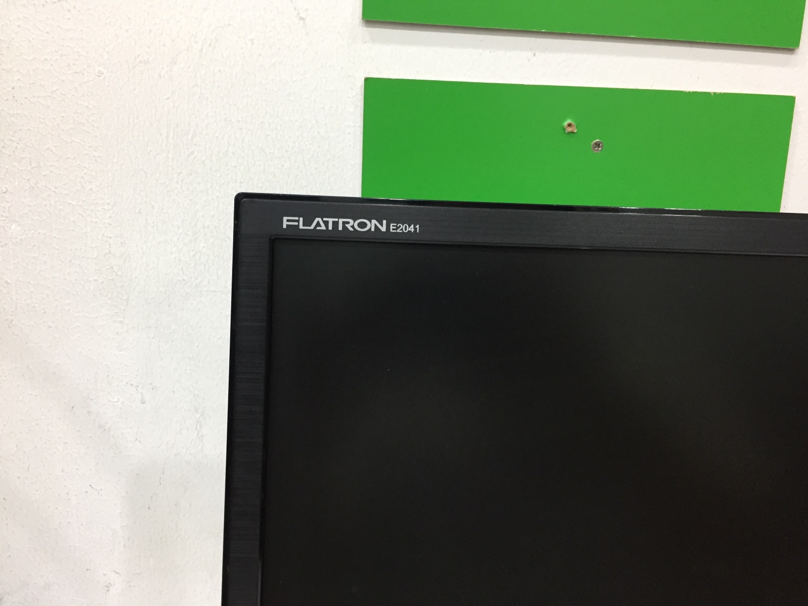 LG E2041T-BN 20" LED