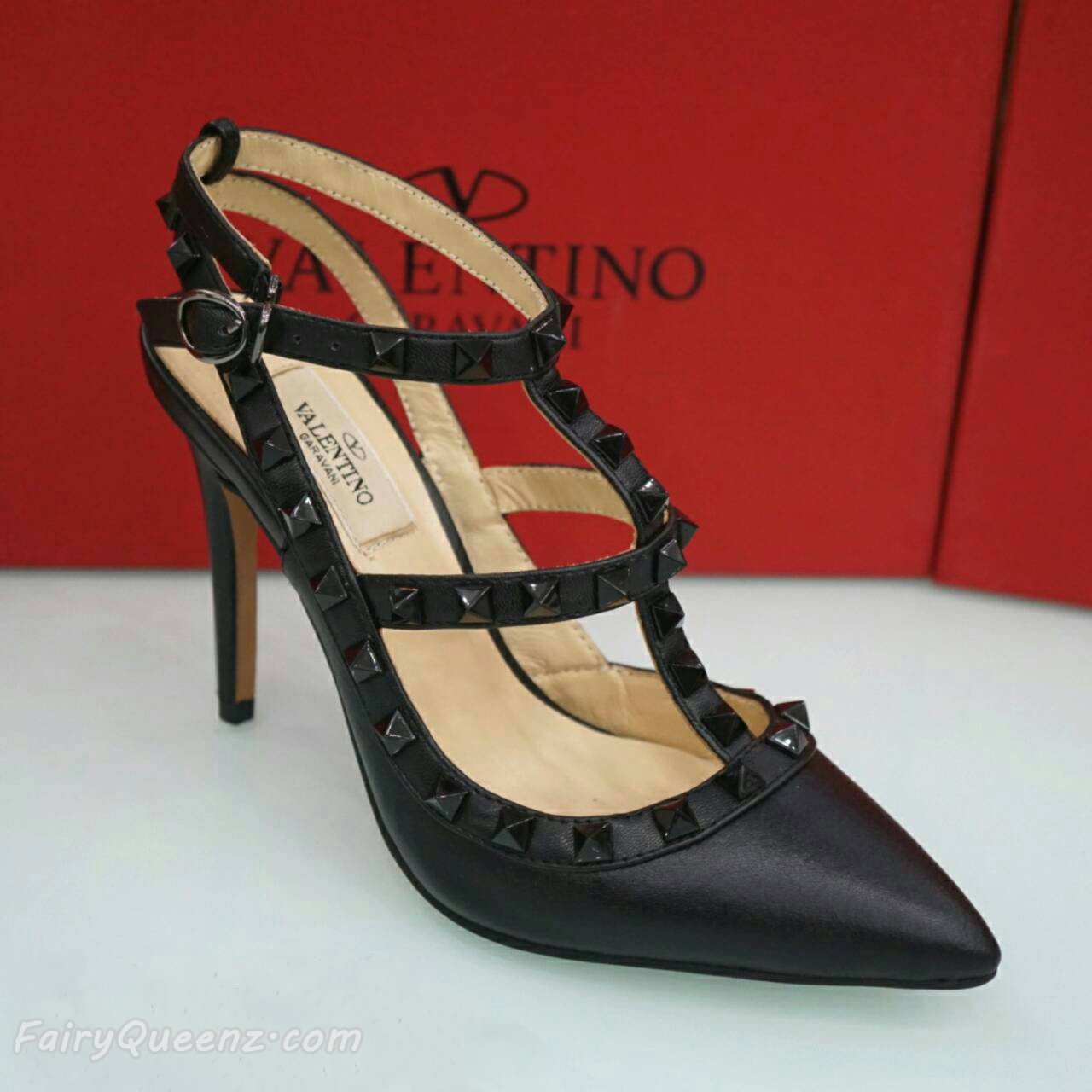 รองเท้า Valentino Heels 2015 (สีดำ)