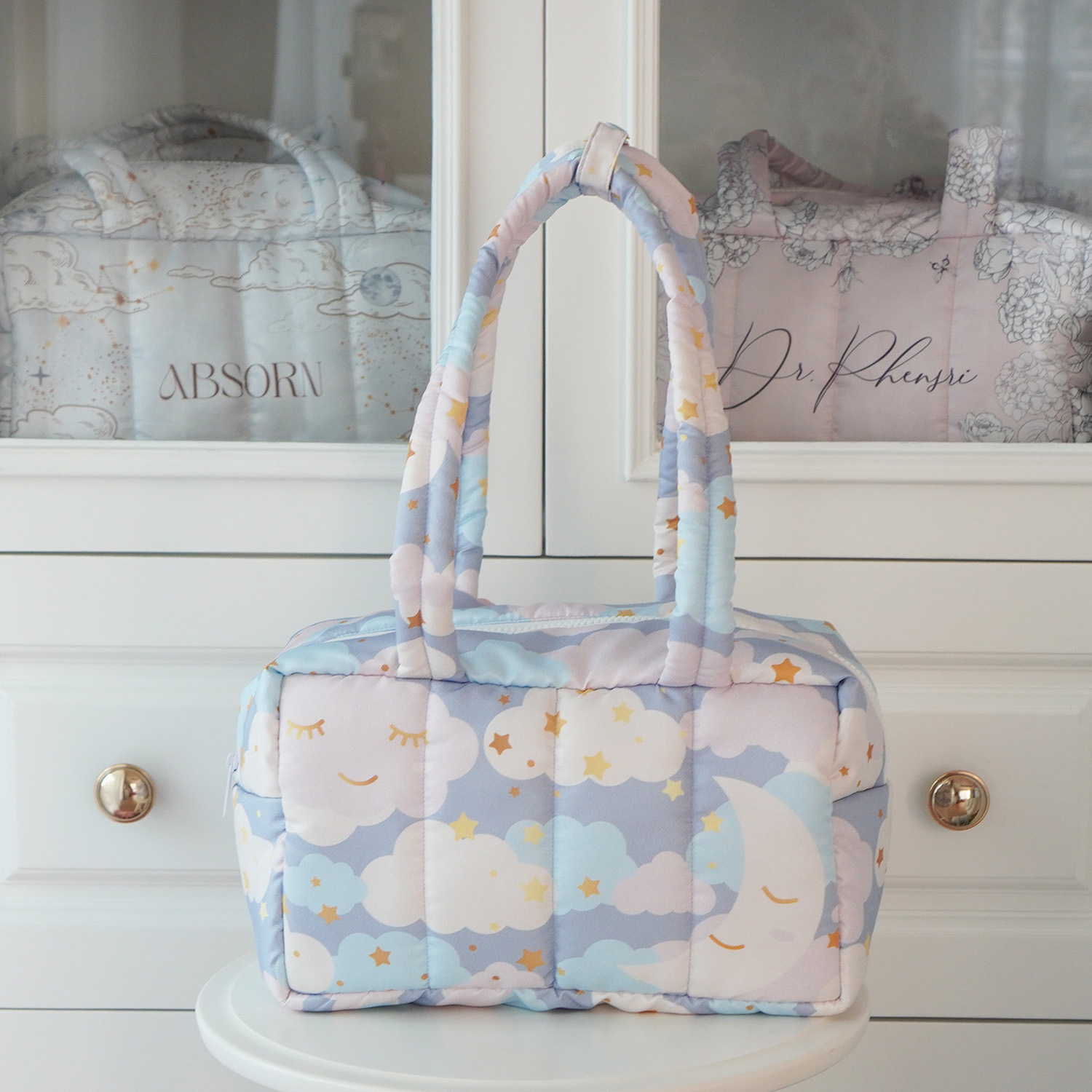 Fluffy Bowling Bag กระเป๋านุ่มนิ่ม ทรง Bowling สั่งทำใส่ข้อความ ลาย Moon - Grey (ไม่รวมผ้าพันหูกระเป๋า)