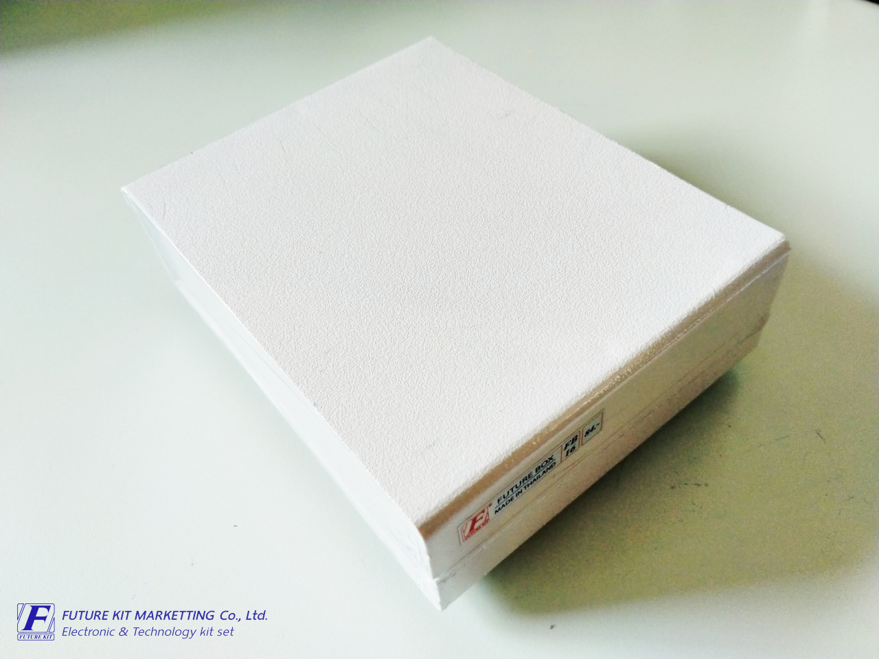 FutureBox FB16 กล่องอินสทรูเมนต์