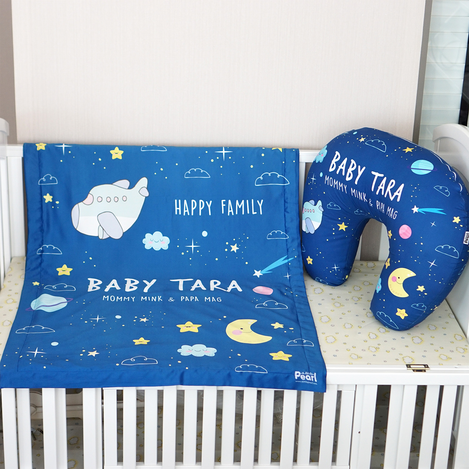 ชุดของขวัญเด็กแรกเกิด ผ้าห่ม ขนาด75x100cm + หมอนรองให้นม ลาย Plane - Navy