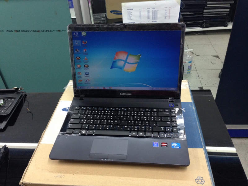 SAMSUNG NP300E4Z-T01TH