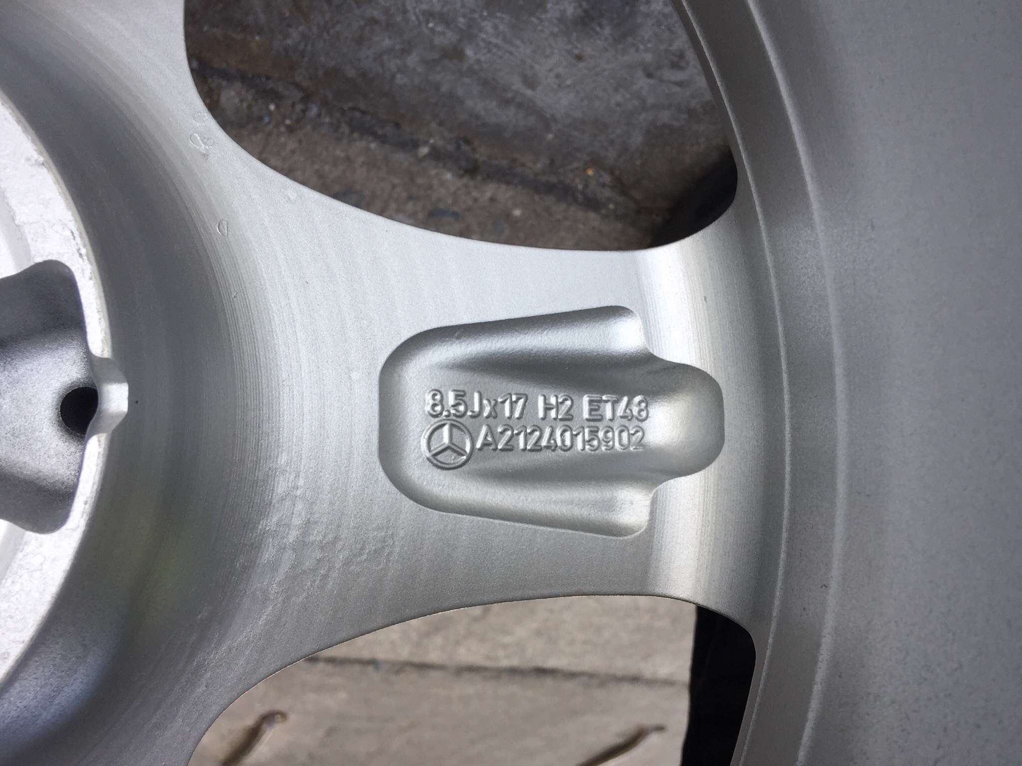 ล้อแท้ BENZ E-calss 17" x 8.0 et+48