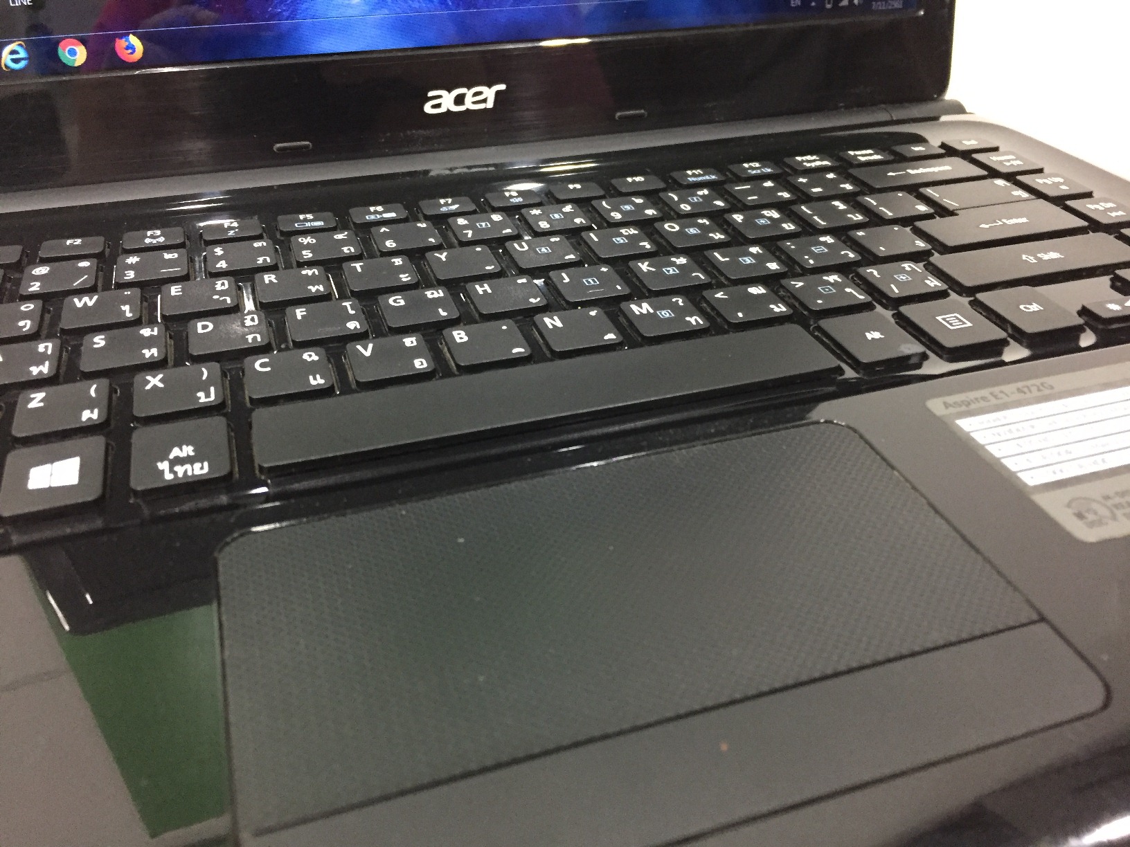 ACER Aspire E1-472G มีตำหนิ