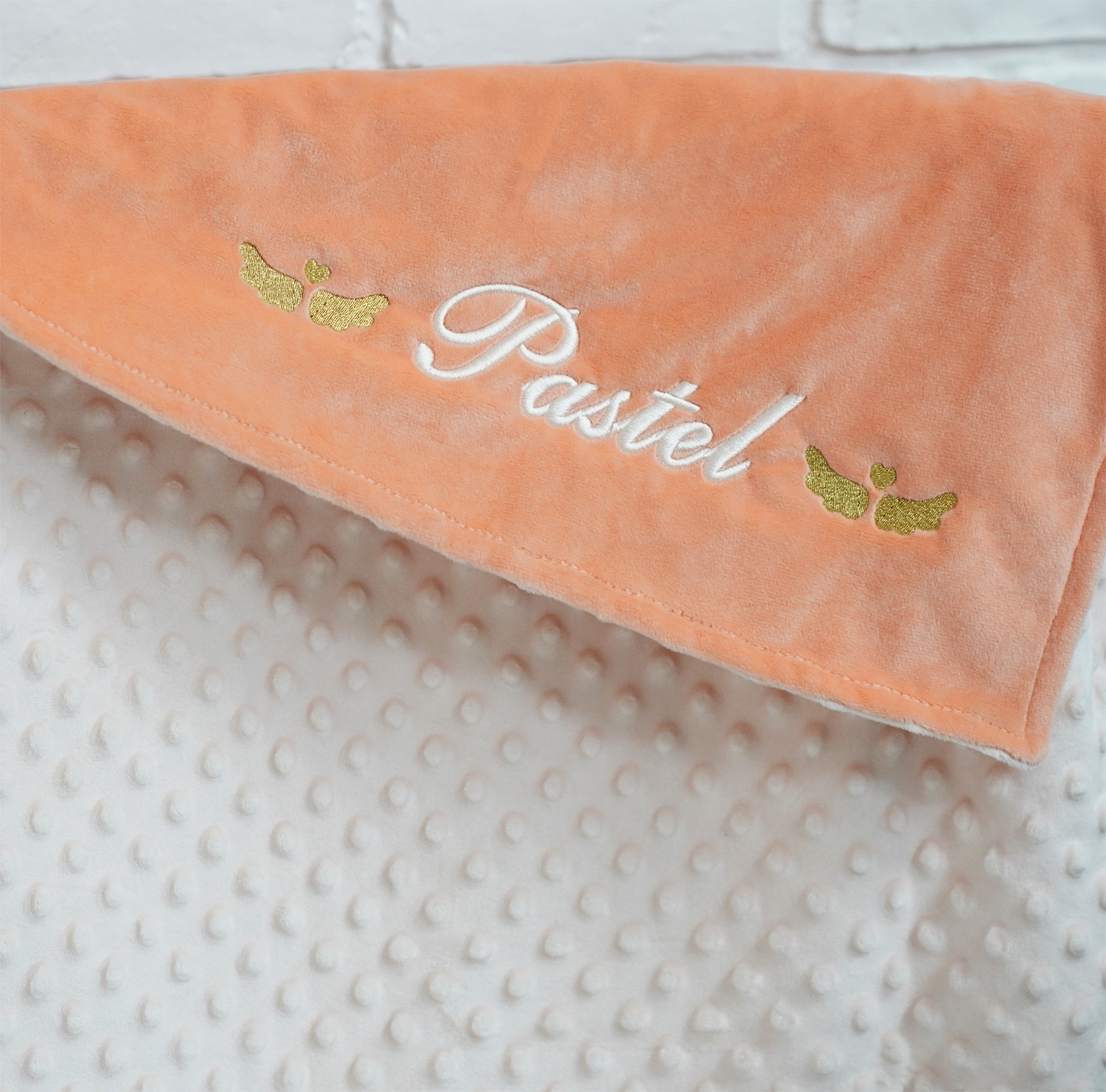 ผ้าห่ม Minky - สี Peach 75x100cm แบบปักชื่อ+icon - Angel