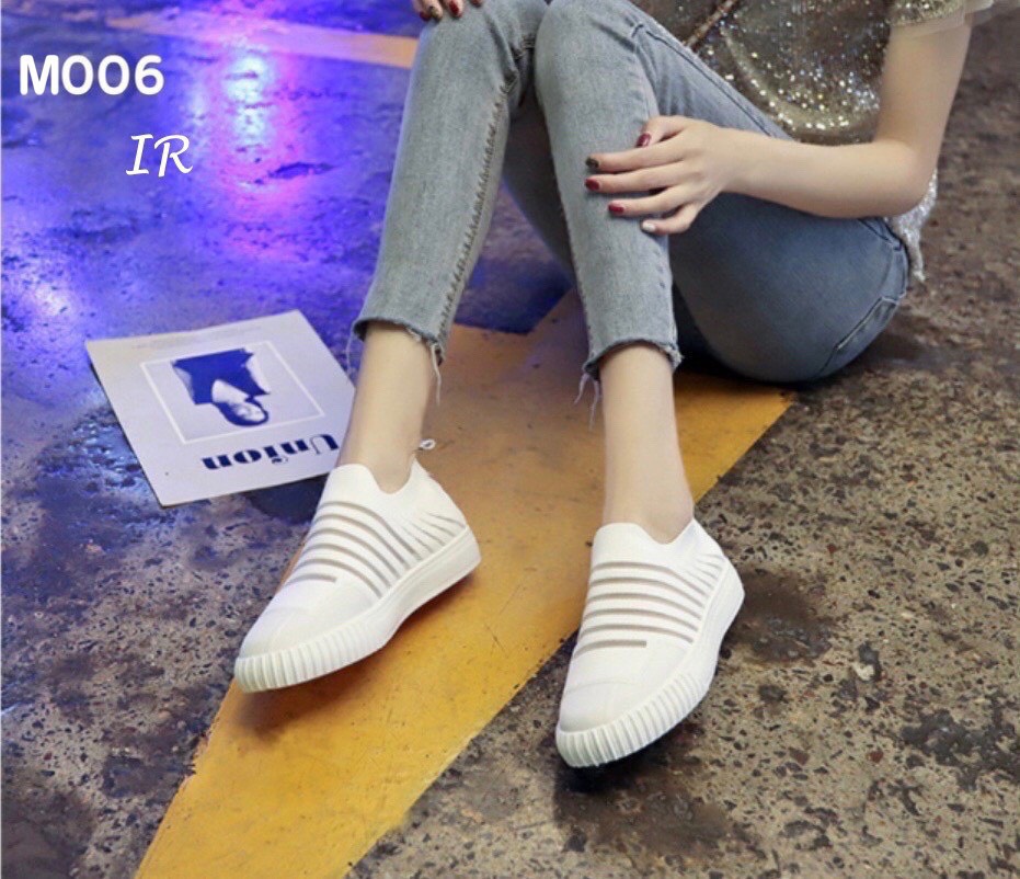 รองเท้าผ้าใบผ้าทอร่องแบบสวม