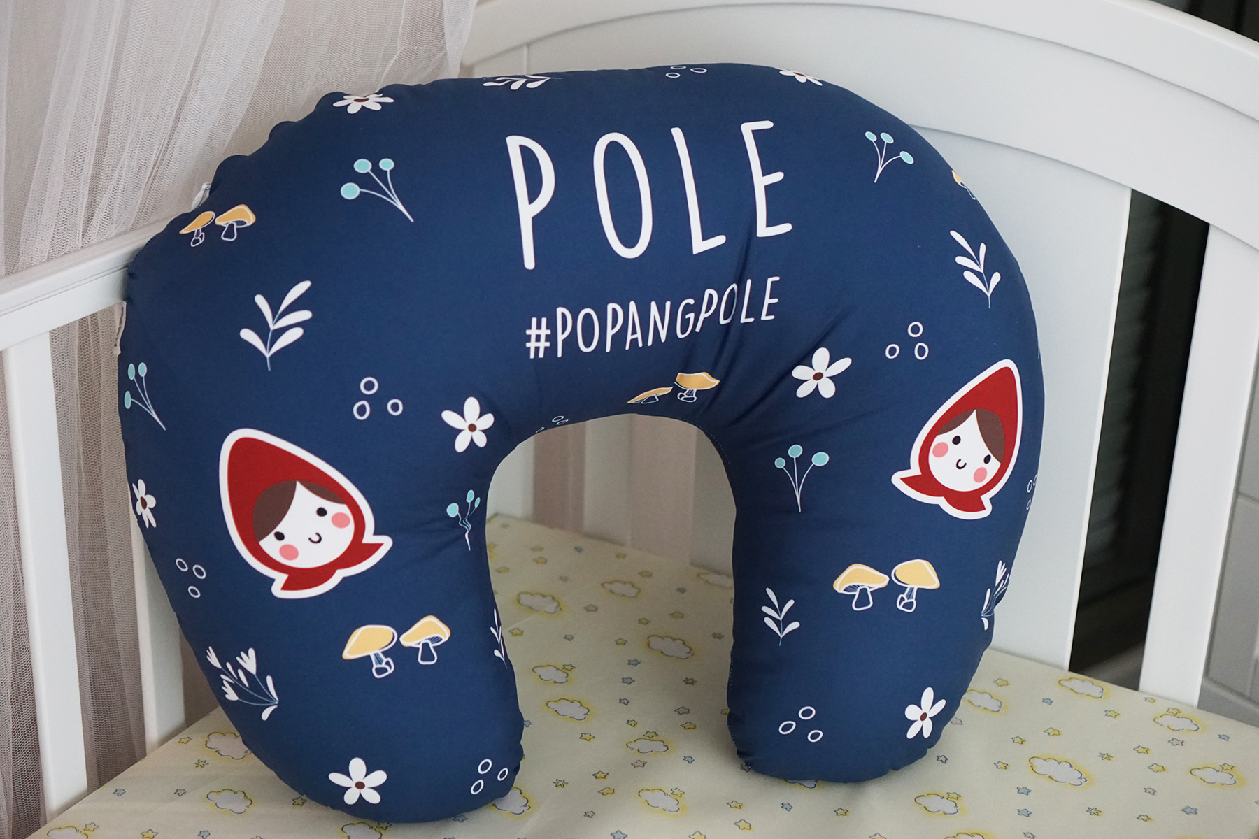 ชุดของขวัญเด็กแรกเกิด NP2 ผ้าคลุมให้นม + หมอนรองให้นม ลาย Little Red Riding Hood - Navy