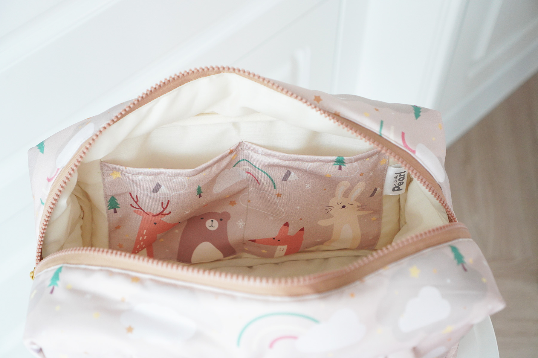 Fluffy Bowling Bag กระเป๋านุ่มนิ่ม ทรง Bowling สั่งทำใส่ข้อความ ลาย Woodland - Brown