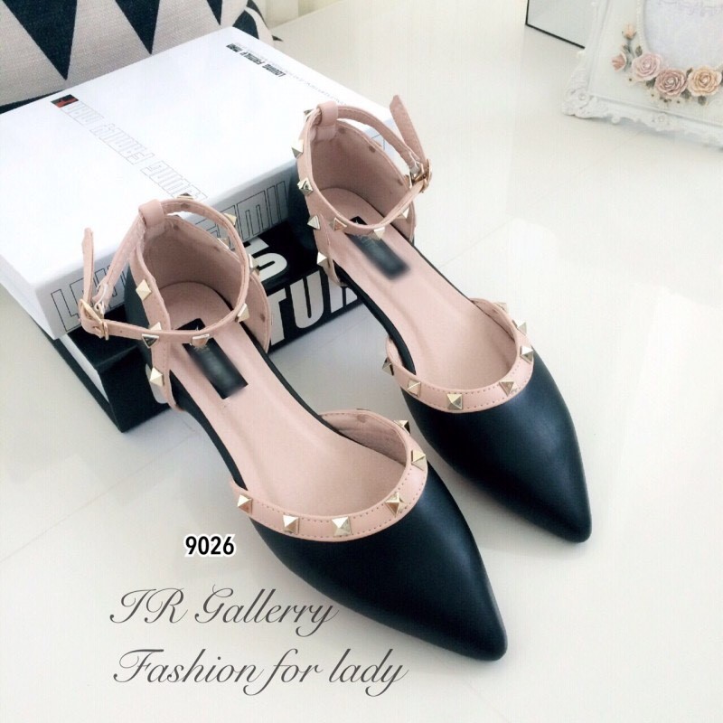 รองเท้าส้นแบน Style Valentino (สีดำ)