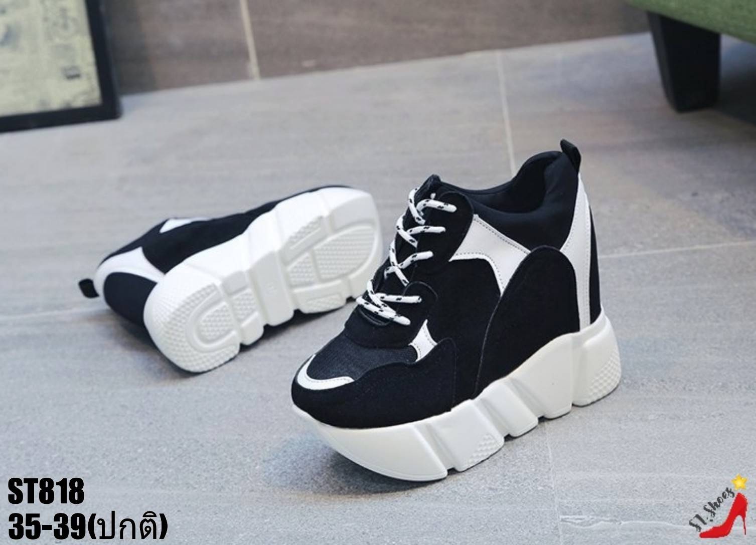 รองเท้าผ้าใบเสริมส้นแต่งลายแฟชั่น (สีดำ)