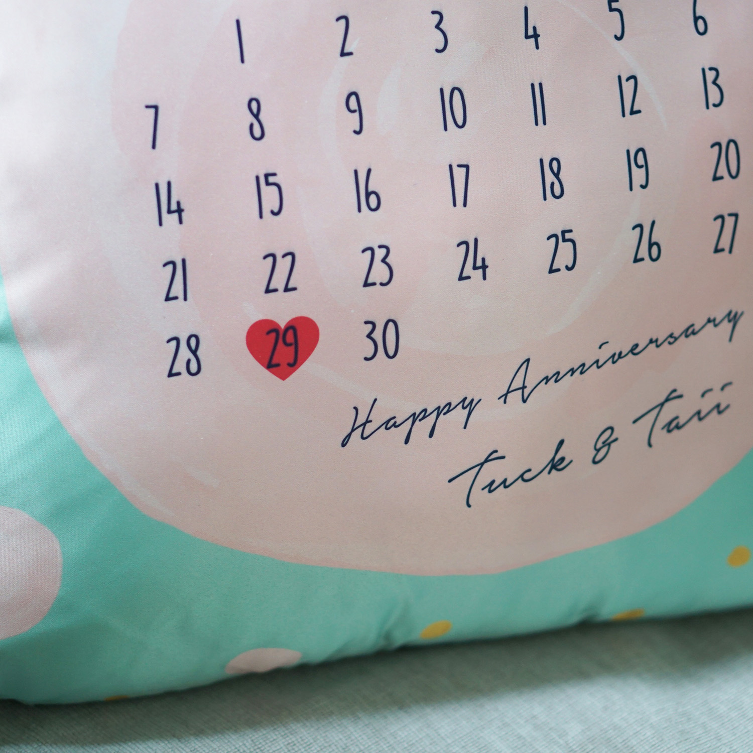 หมอนอิงสั่งทำใส่ชื่อ ลาย Calendar - Water colour dot - Mint