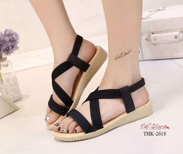 รองเท้าแตะลำลองรัดส้น (สีเบจ)