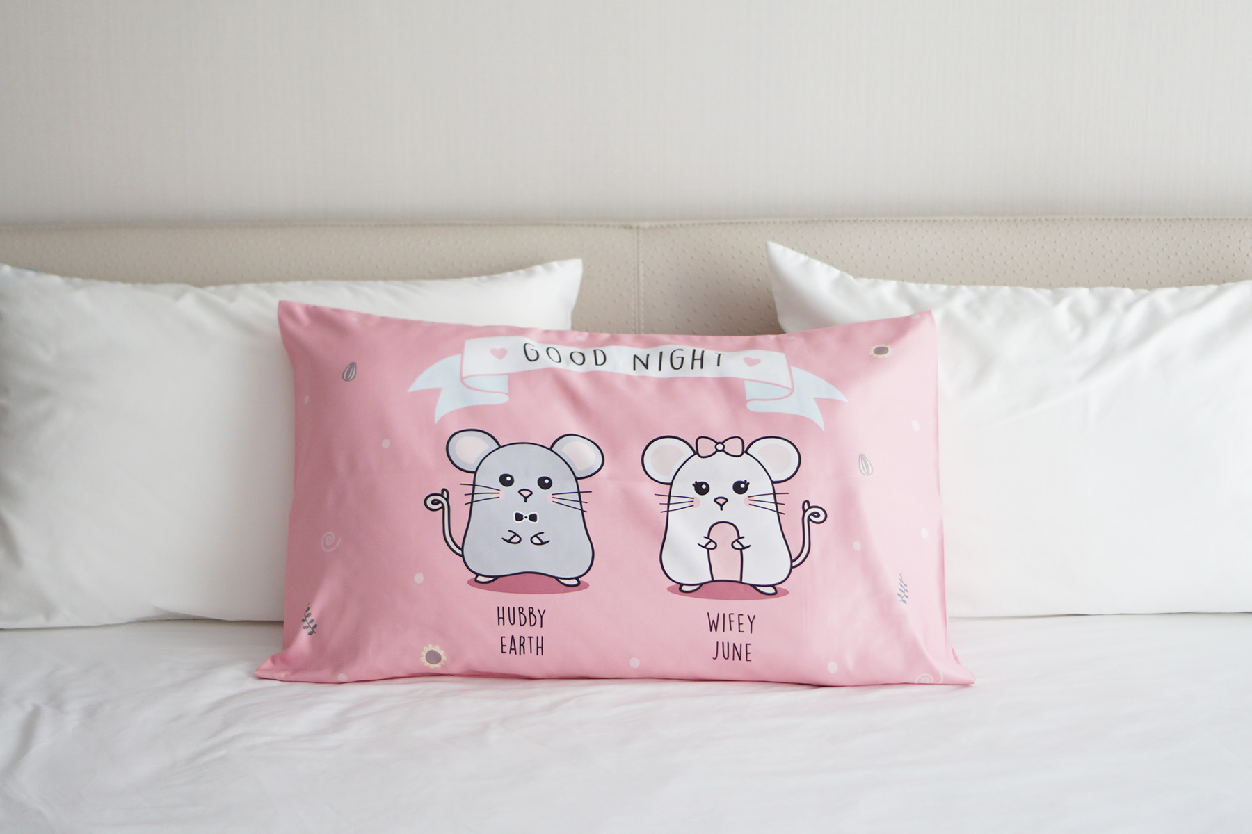 ปลอกหมอนหนุนคู่ พิมพ์ลายเต็มผืน Mini Mouse - Pink