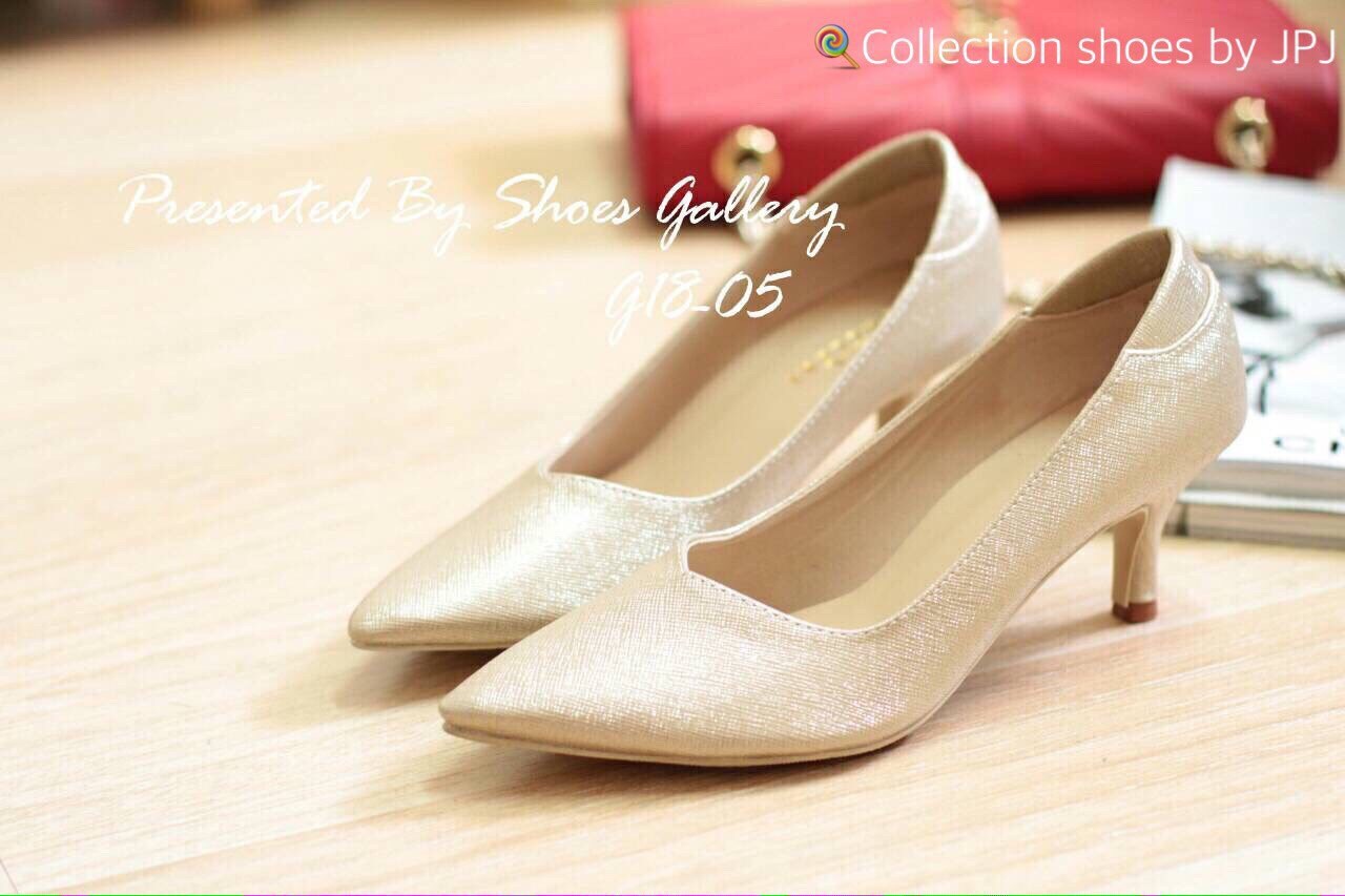 พร้อมส่ง : รองเท้าคัชชูทรงหัวแหลม (สีทอง / สีดำ)