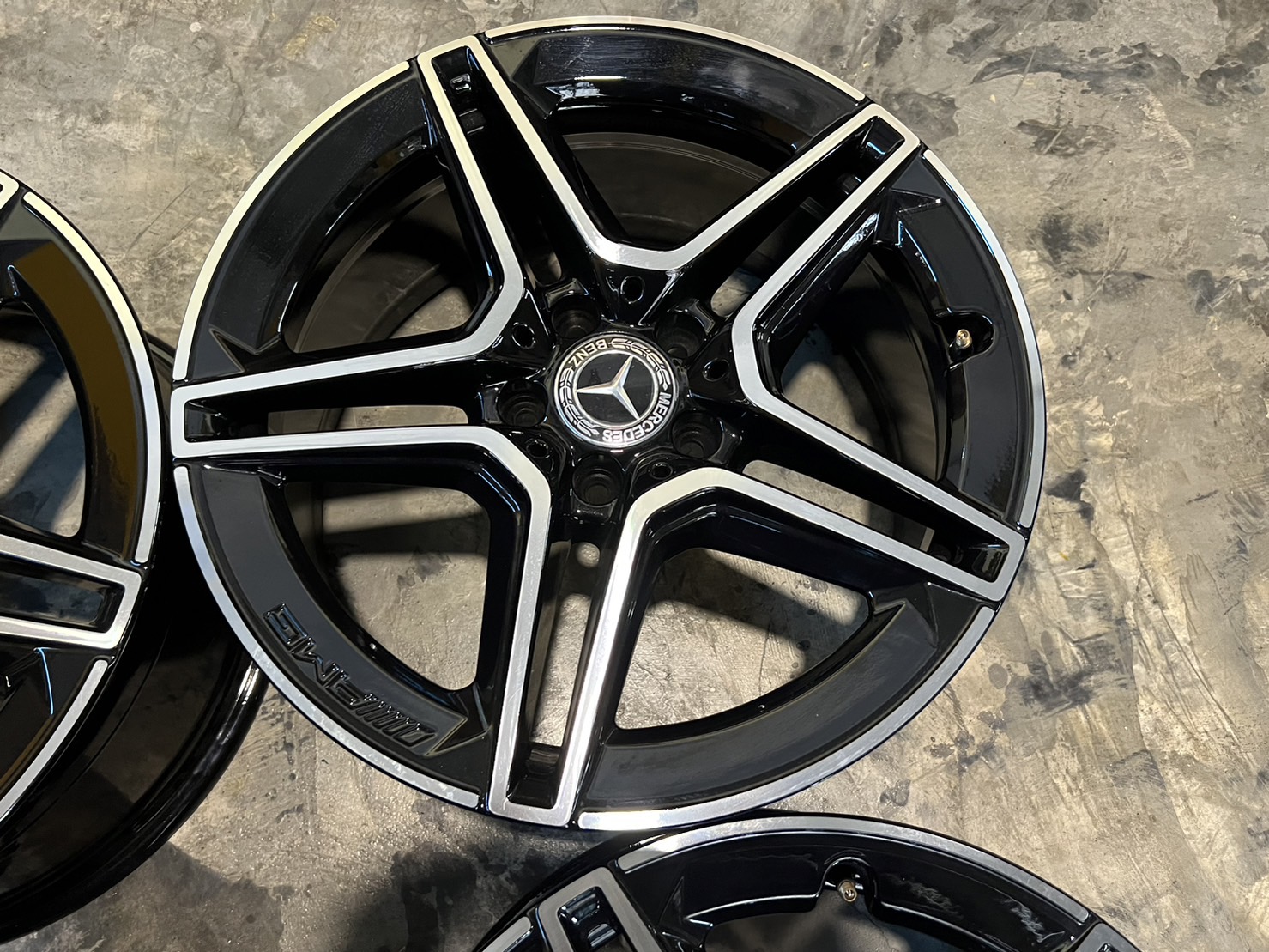 ล้อเบนซ์แท้ AMG 5 tawin spoke 18" C-class w205