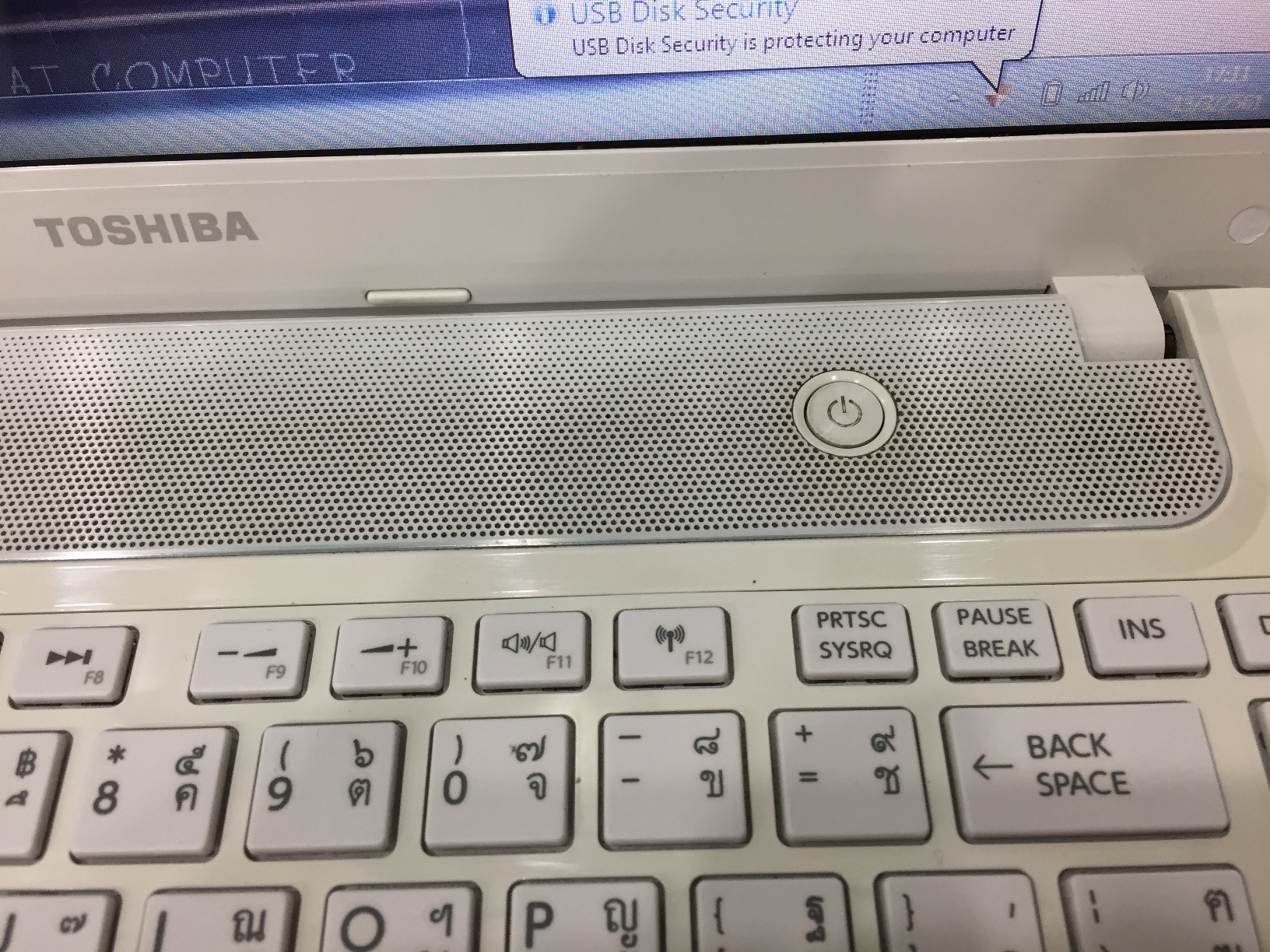 TOSHIBA Satellite M840-1068X