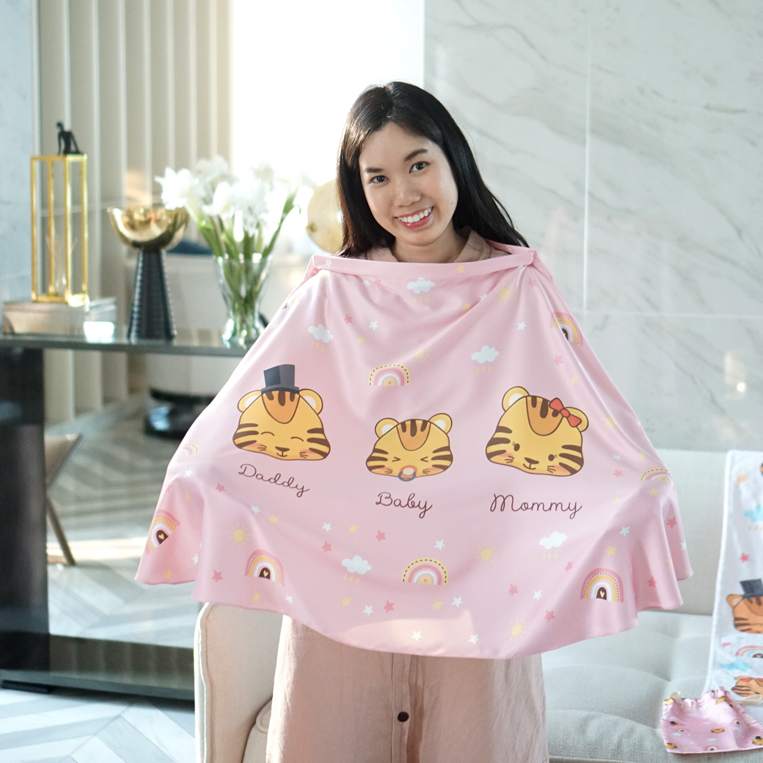 ผ้าคลุมให้นม พร้อมส่ง ลาย เสือ Tiger - Pink