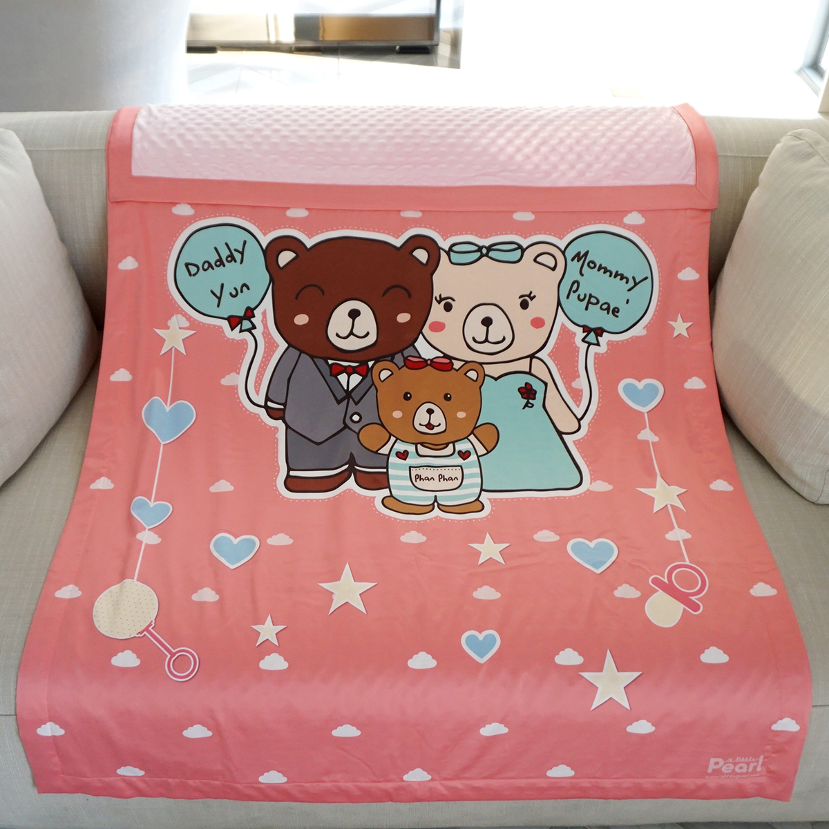 ผ้าห่มเด็ก ใส่ชื่อ ลายครอบครัวหมี Teddy's Family - Pink / ไซส์ใหญ่ 100x150cm