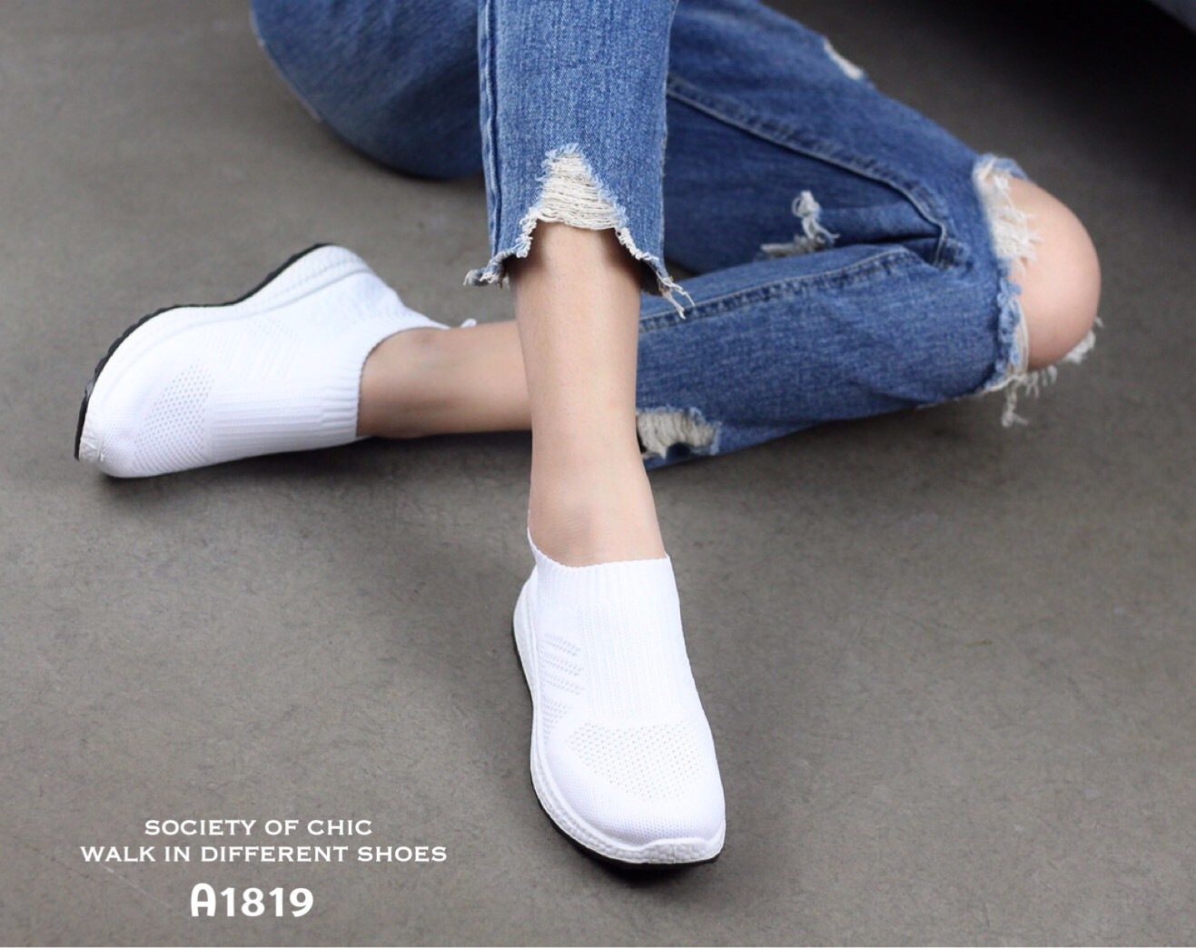 รองเท้าผ้าใบผ้านิ่มขอบถุงเท้า (สีขาว)