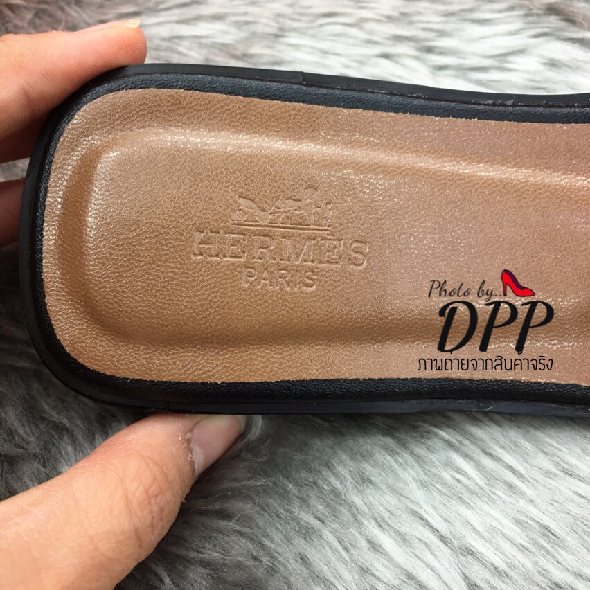 รองเท้า HERMES Sandals Leather (สีเงินหนังนิ่ม)
