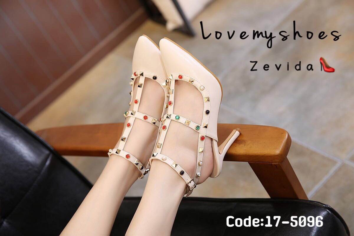 รองเท้า Valentino ลูกปัด (สีครีม)