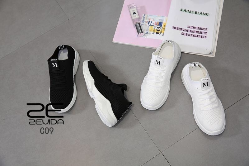 รองเท้าผ้าใบผ้าแต่งขอบผ้านิ่ม (สีดำ)