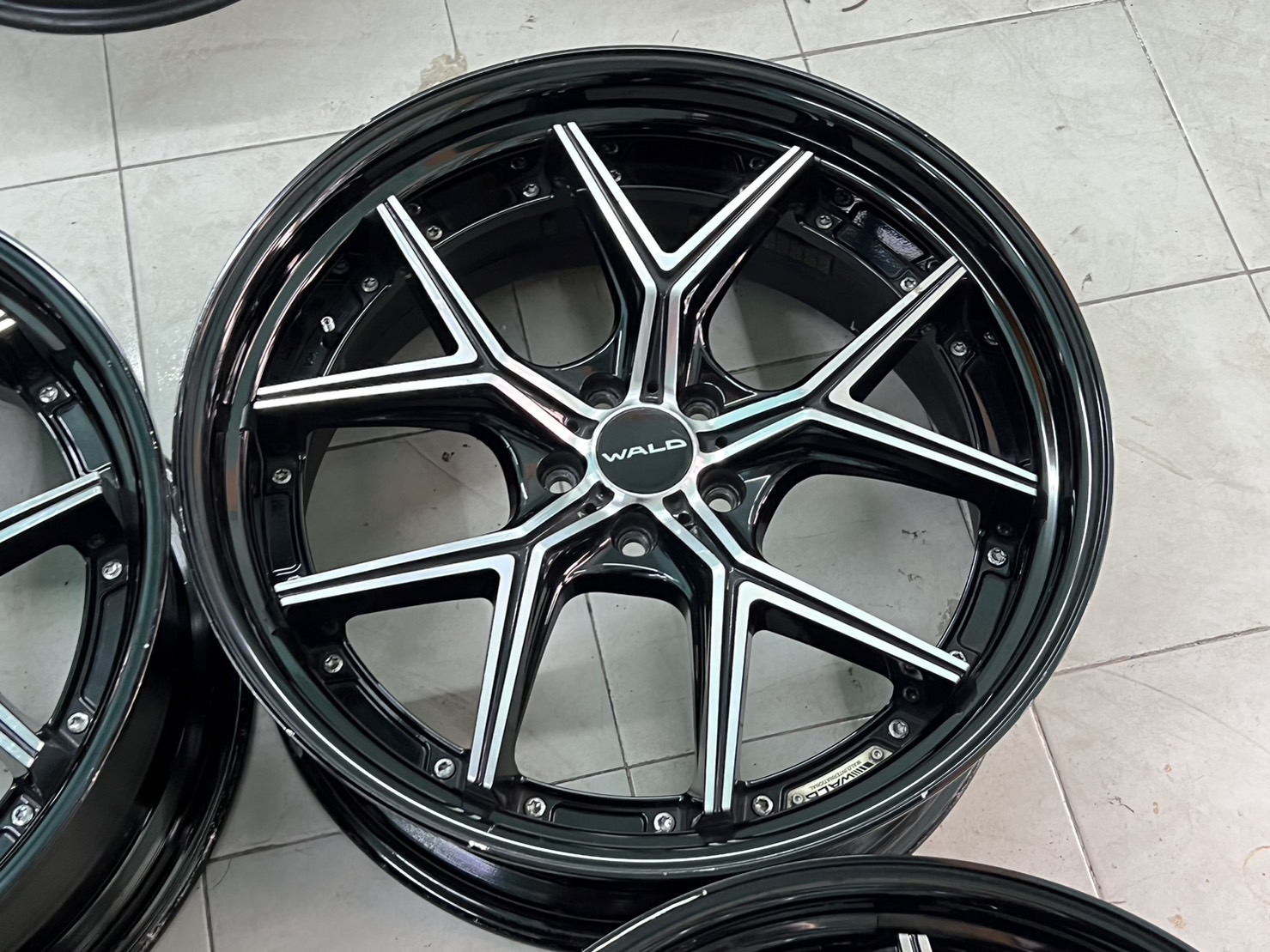 ล้อเบนซ์แท้ WALD ILLIMA 3PCS FORGED 21" สภาพสวย