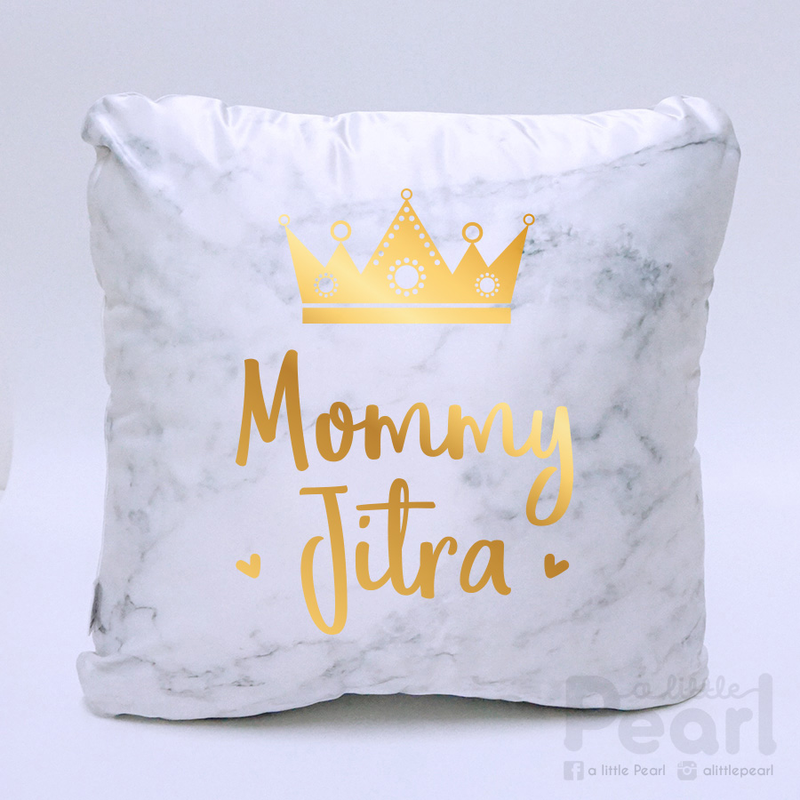 หมอนอิงสั่งทำใส่ชื่อ ลาย Marble - Crown - Gold