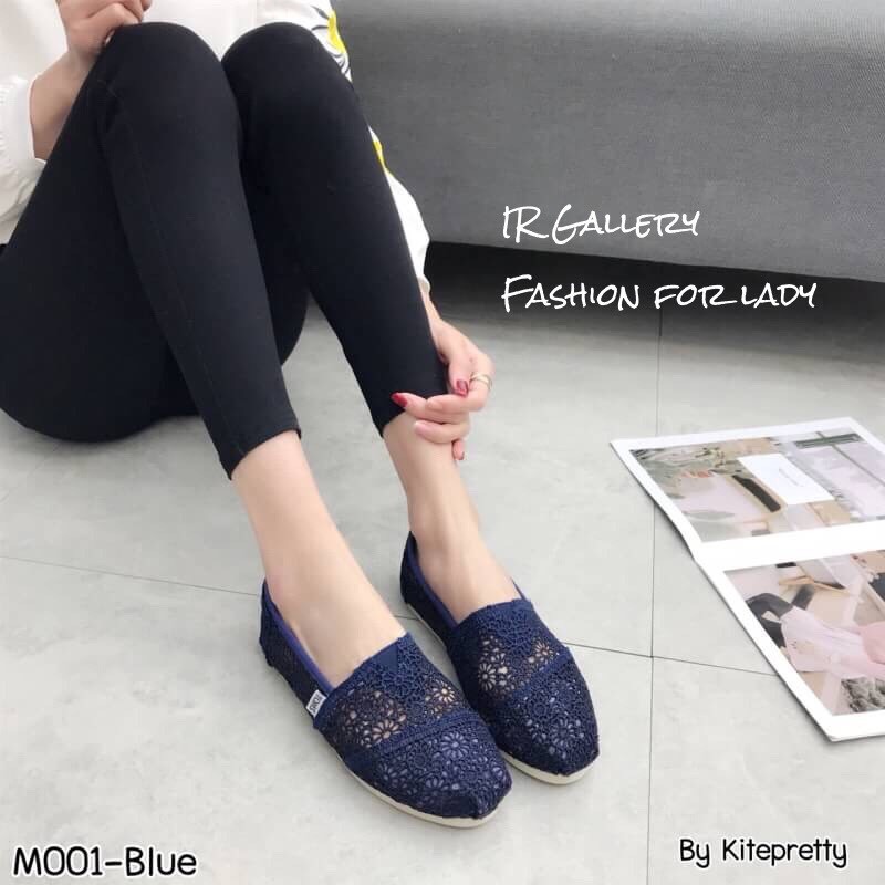 รองเท้าลูกไม้ลายดอก Style Toms (สีขาว)