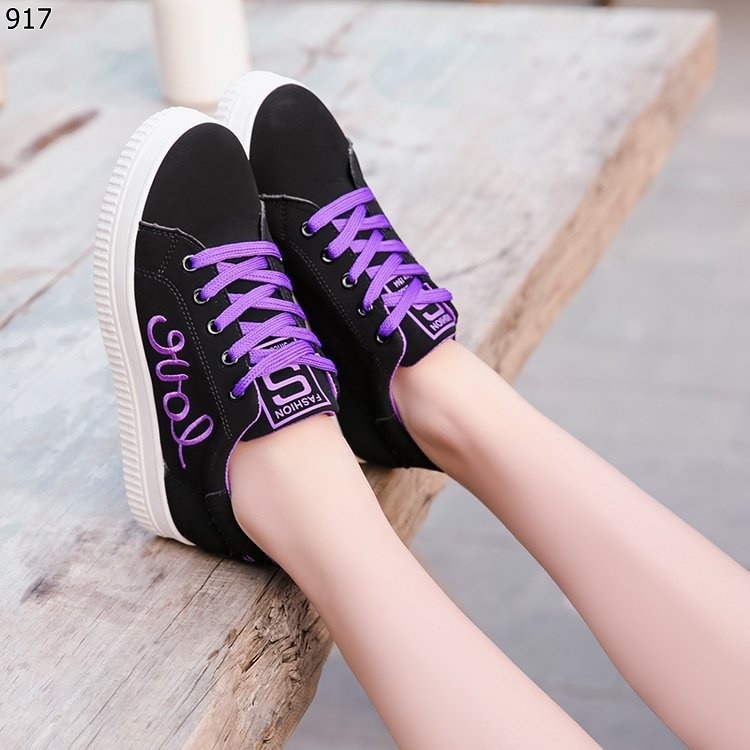 รองเท้าผ้าใบแฟชั่นปักลายlove (สีม่วง)