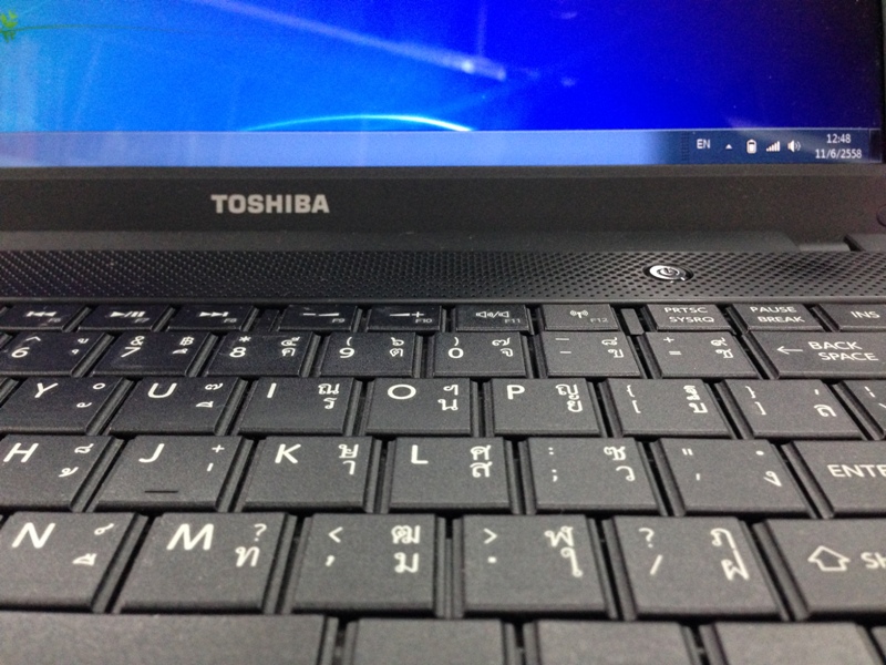 TOSHIBA Satellite C800-1030X