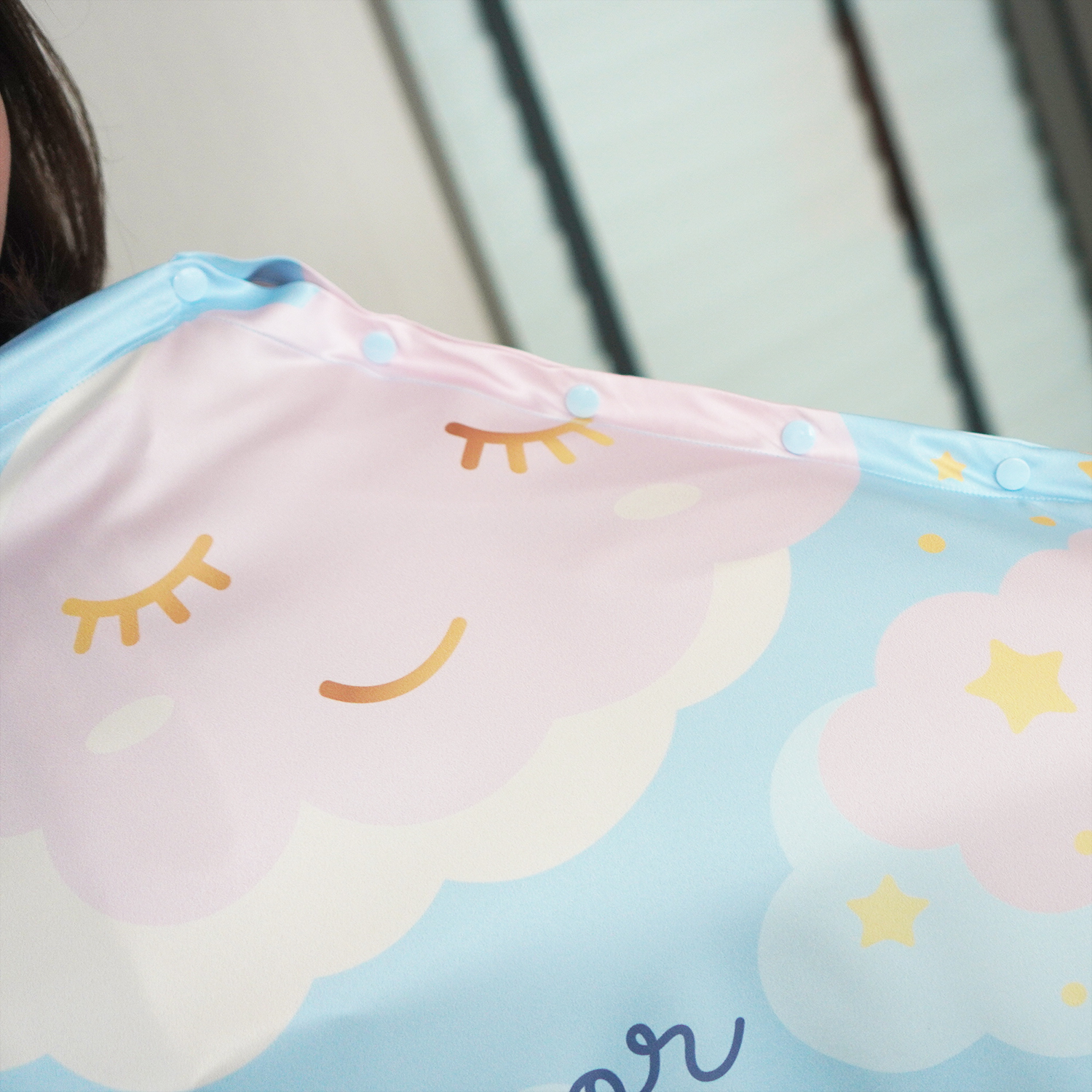 ผ้าคลุมให้นม 3in1 (รุ่นมีกระดุม ถอดโครงได้) แบบสั่งทำใส่ชื่อ ลาย Moon - Blue
