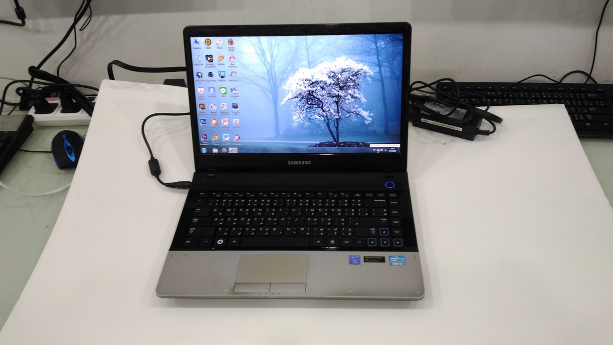 SAMSUNG NP300E4Z-S03TH