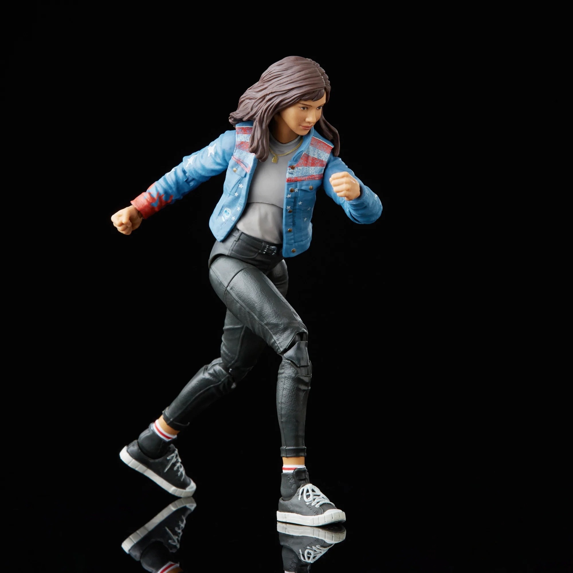 Hasbro Marvel Legends Series Doctor Strange In The Multiverse of Madness America Chavez 6-inch Figure ฮาสโบร มาร์เวล เลเจนด์ ซีรี่ย์ส หุ่นโมเดลฟิกเกอร์ ด็อกเตอร์ สเตรนจ์ อิน ดิ มัลติเวิร์ส ออฟ แมดเนส อเมริกา ชาเวซ ขนาด 6 นิ้ว (No BAF) ลิขสิทธิ์แท้