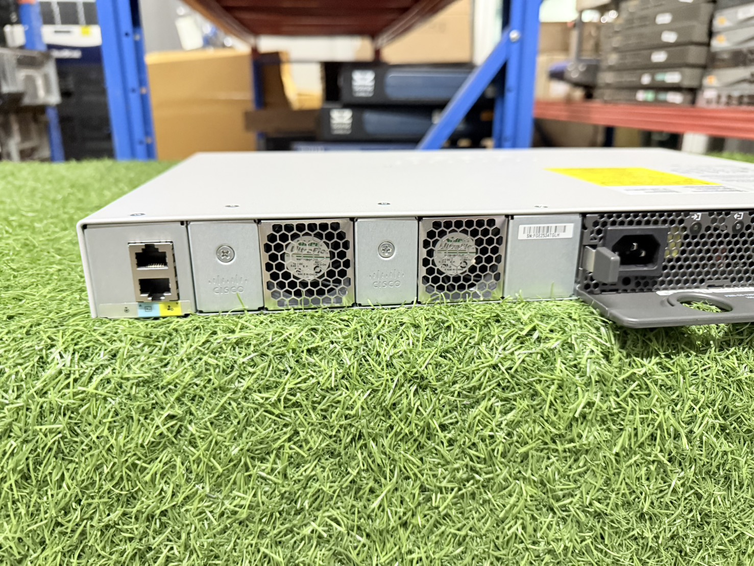 สวิตช์ Cisco Catalyst 9200L 24-port 4x1G