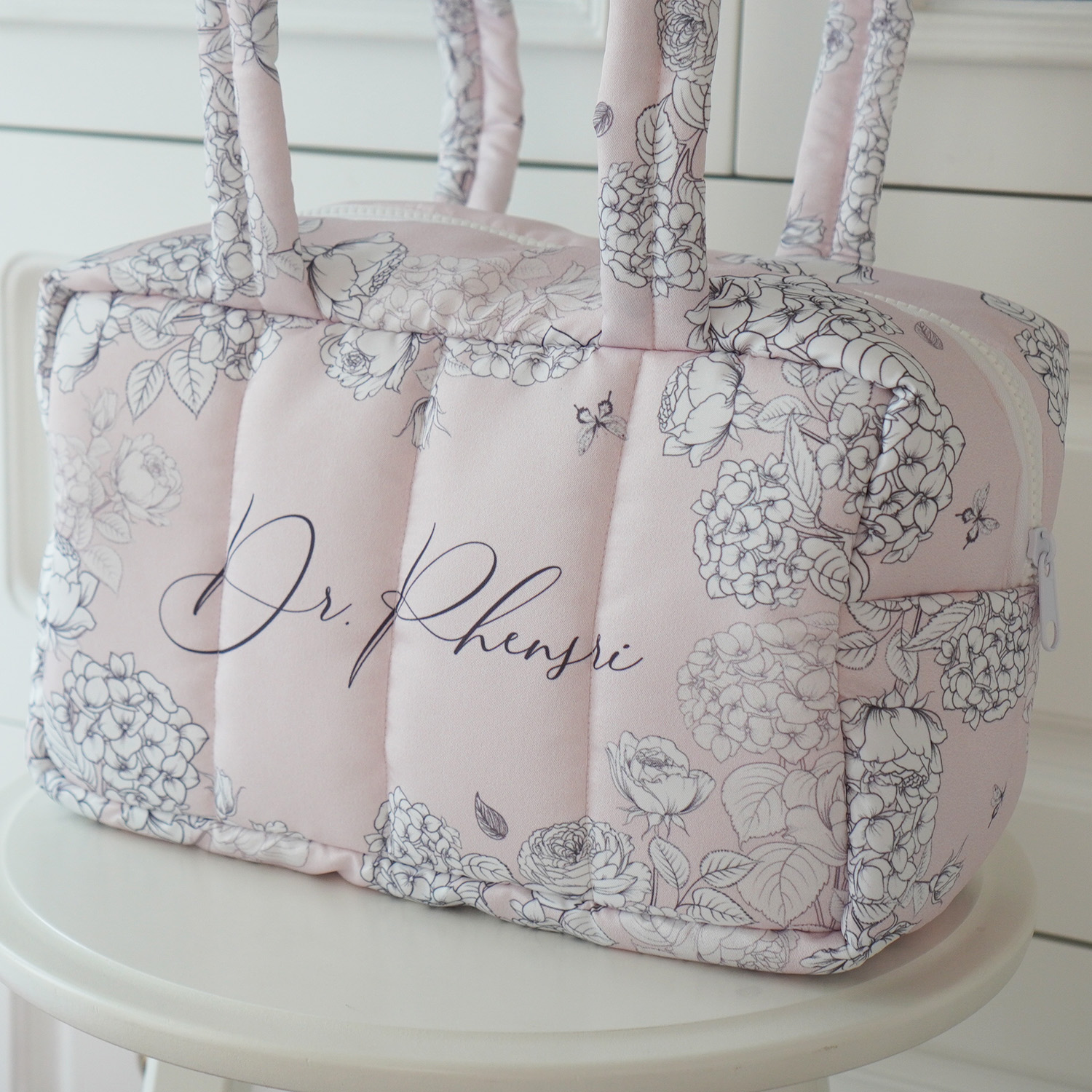 Fluffy Bowling Bag กระเป๋านุ่มนิ่ม ทรง Bowling สั่งทำใส่ข้อความ ลาย Butterfly Vintage - Pink